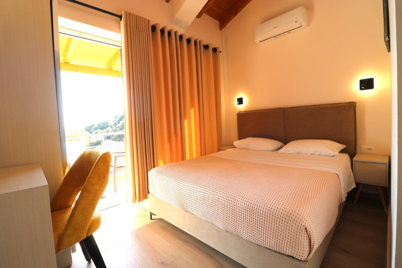 Fegi Rooms Himare Exterior photo